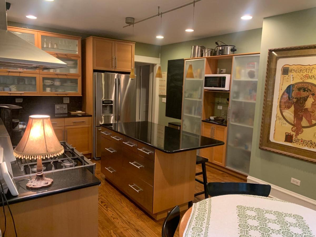 Oak Park Beauties - Tree Lined Streets - Walkable Apartment Ngoại thất bức ảnh