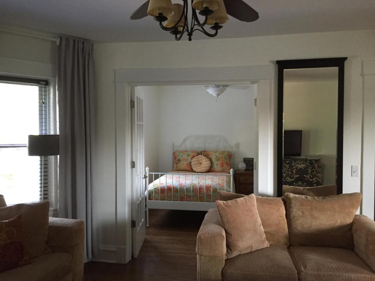 Oak Park Beauties - Tree Lined Streets - Walkable Apartment Ngoại thất bức ảnh